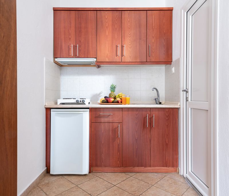 Kitchen Cupboard Refinishing